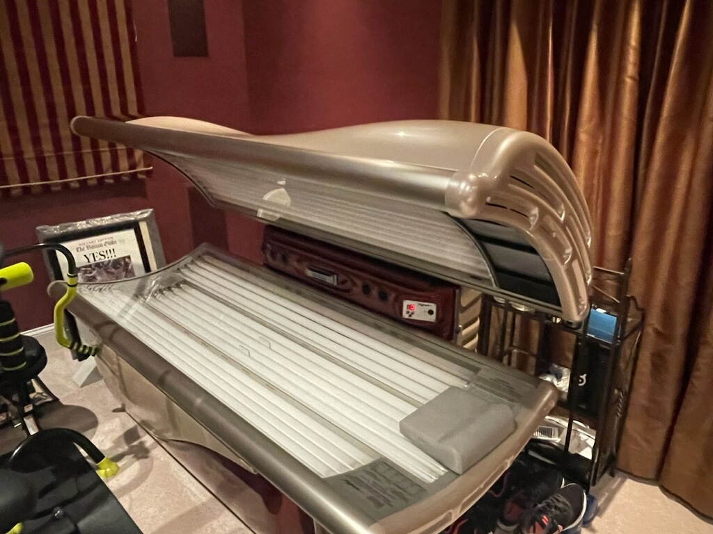 tanning bed